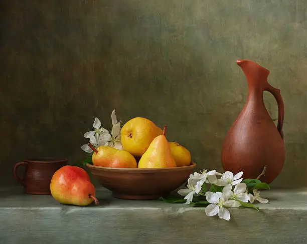 Still life with pears in a bowl