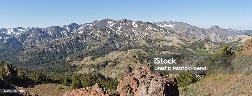 Sierra Nevada Panorama en Sonora Pass - Foto de stock de Aire libre libre de derechos