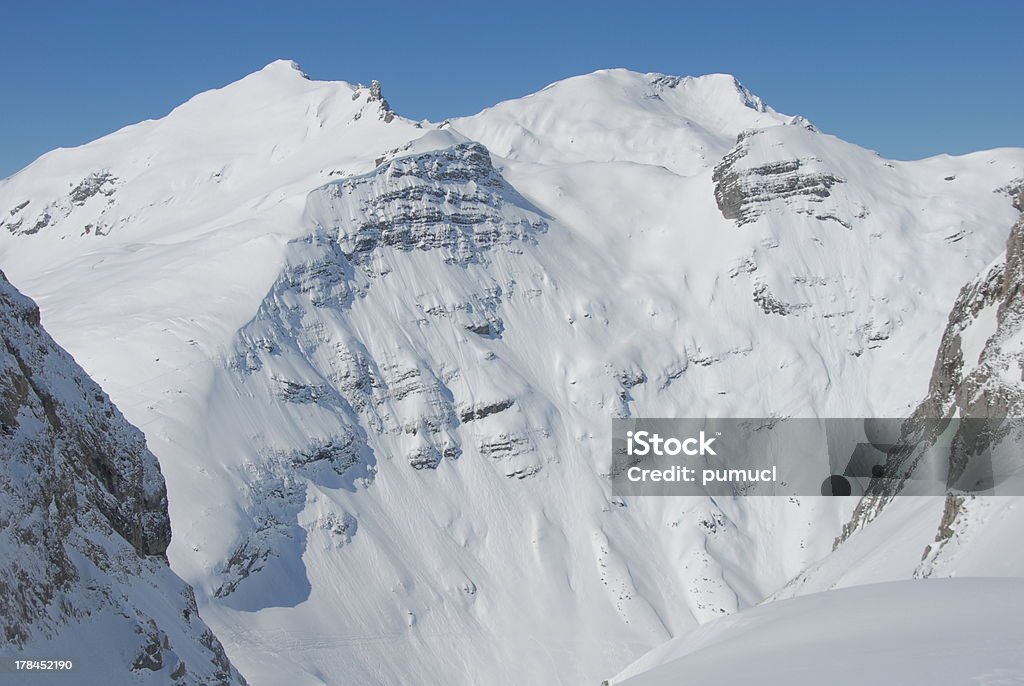 Snowcovered picos dos Alpes - Royalty-free Montanhas Arlberg Foto de stock