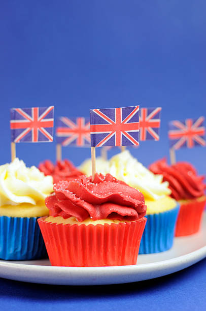 istock English theme red, white and blue cupcakes 178453164