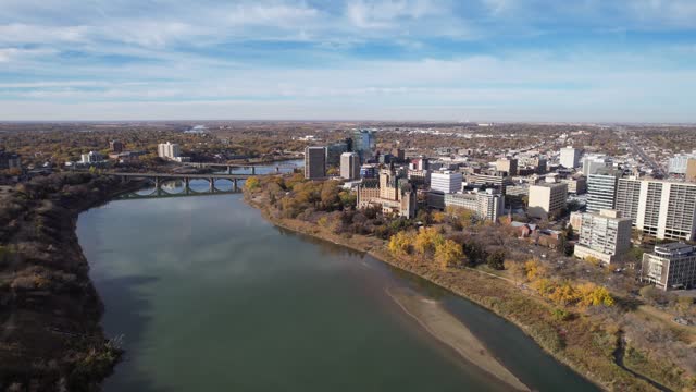 Aerial video of Saskatoon's downtown central business district