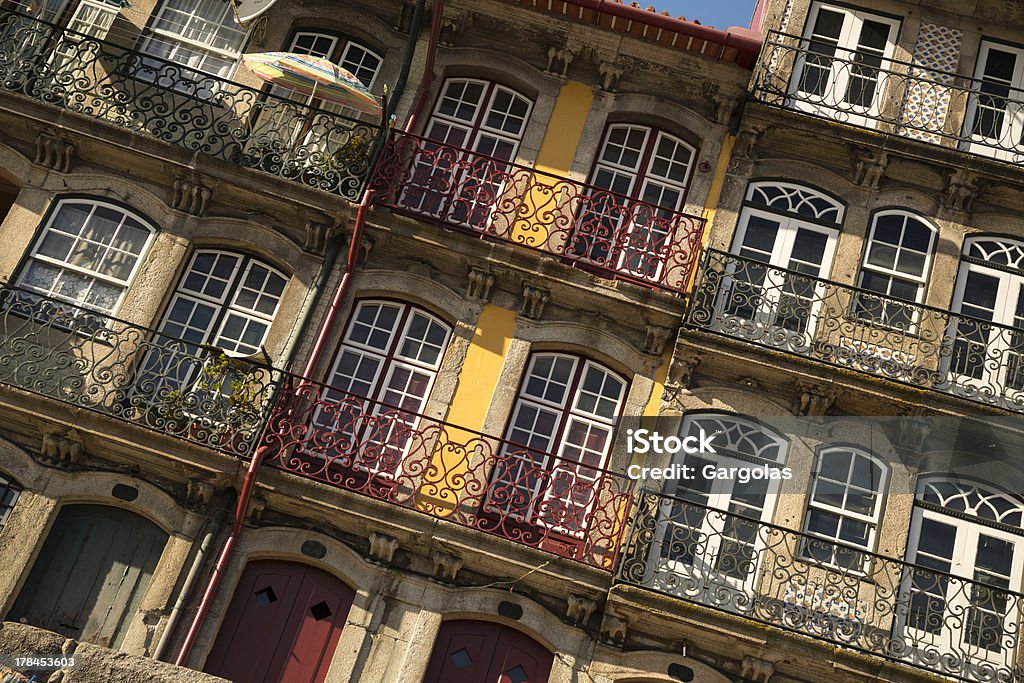 Typische Haus Fassade im Zentrum von Porto - Lizenzfrei Alt Stock-Foto