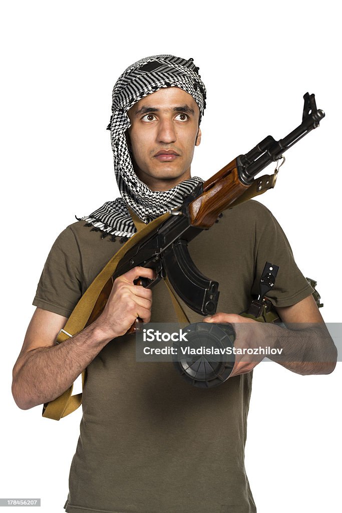Terroristas com automático cartucho de arma e ativar em fundo branco - Foto de stock de Adulto royalty-free