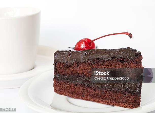 Schokoladenkuchen Stockfoto und mehr Bilder von Backen - Backen, Beere - Obst, Braun