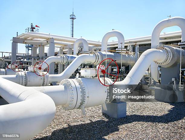 Öl Und Gasaufbereitungsanlage Stockfoto und mehr Bilder von Erdöl - Erdöl, Pipeline, Erdgas