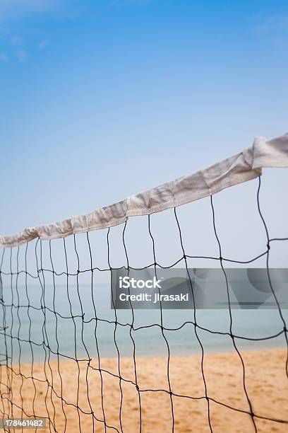 Foto de Rede De Vôlei De Praia e mais fotos de stock de Areia - Areia, Atividade, Azul