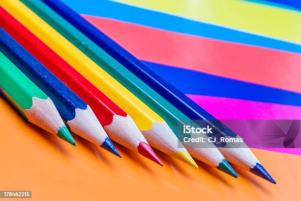 색상화 연필 On 채색기법 종이 고풍스런에 대한 스톡 사진 및 기타 이미지 - 고풍스런, 공예, 교육