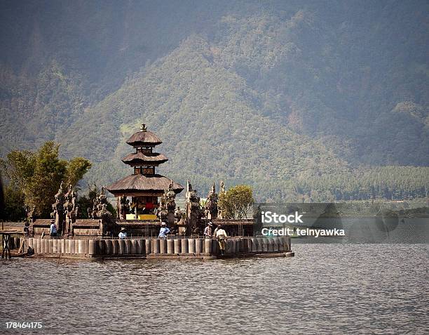 Храм Ulun Danu В Бали Индонезия — стоковые фотографии и другие картинки Bedugal - Bedugal, Азиатская культура, Азия