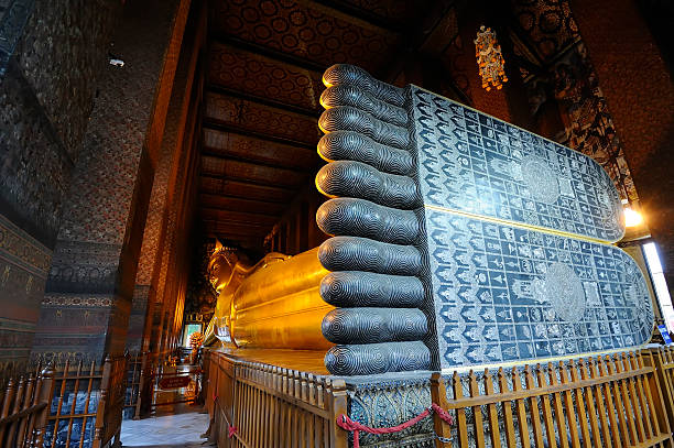 leżący budda w wat pho - reclining buddha zdjęcia i obrazy z banku zdjęć