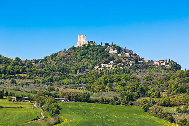 istock Castiglione d'Orcia town view, Tuscany, Italy 178464520
