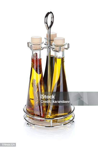 Juego De Aceite De Oliva Y Vinagre De Botellas Foto de stock y más banco de imágenes de Aceite de girasol - Aceite de girasol, Aceite de oliva, Aceite para cocinar