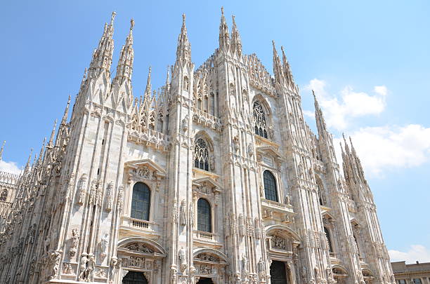 duomo di milano - places of worship photos photos et images de collection