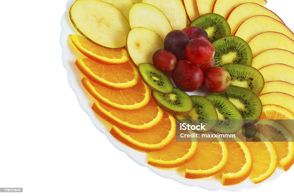 Schild mit Trauben Essen apple kiwi Scheiben isoliert auf weißem Hintergrund - Lizenzfrei Abnehmen Stock-Foto