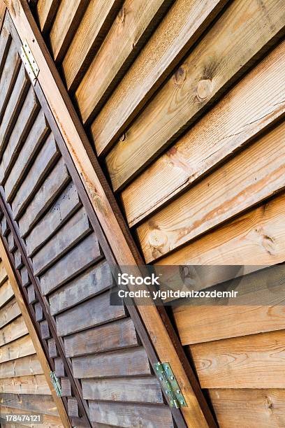 Aus Holz Fenster Stockfoto und mehr Bilder von Abstrakt - Abstrakt, Alt, Altertümlich