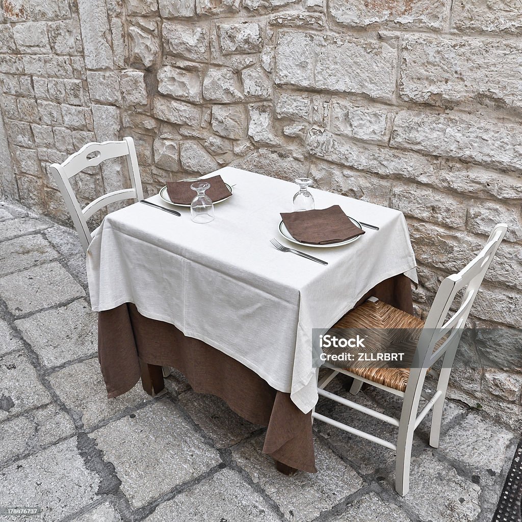 La cena tavolo - Foto stock royalty-free di Ambientazione esterna