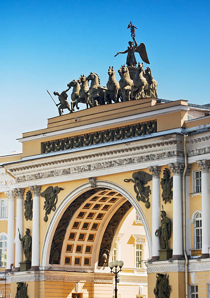 istock chariot of Glory on the General staff arch 178479801