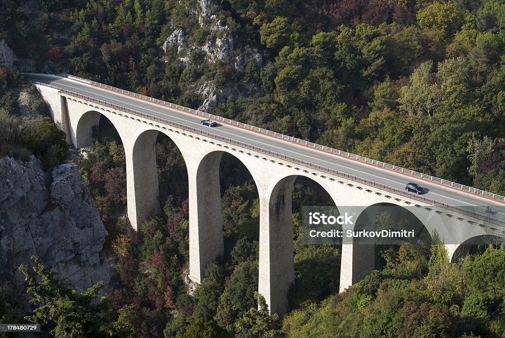 Viadukt in Alpen - Lizenzfrei Brücke Stock-Foto