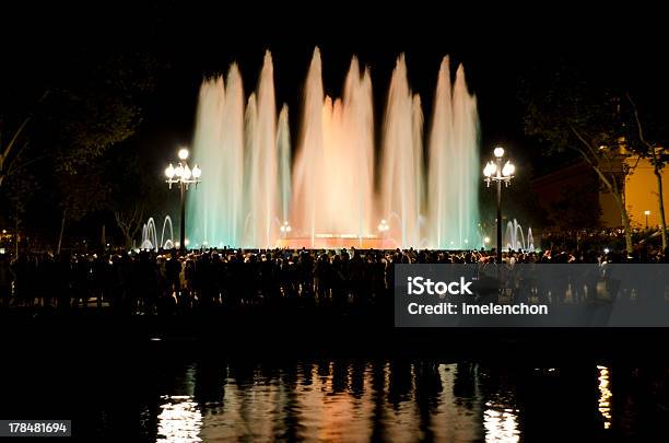 Fonte De Montjuïc À Noite - Fotografias de stock e mais imagens de Barcelona - Espanha - Barcelona - Espanha, Catalunha, Destino de Viagem