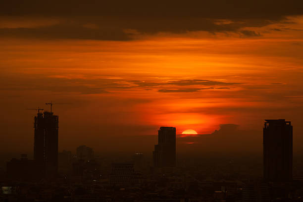 istock Sunset in the city 178481764