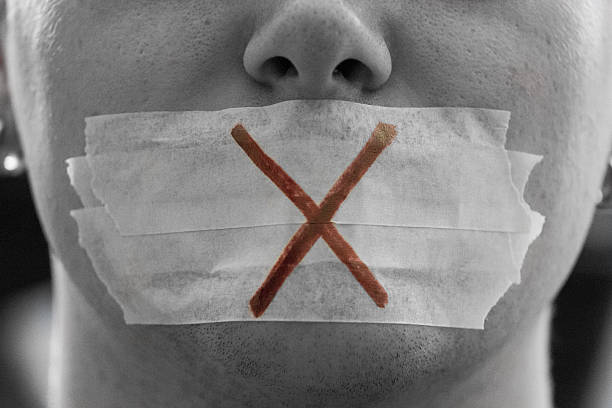 프리돔 언어 - silence secrecy human mouth censorship 뉴스 사진 이미지