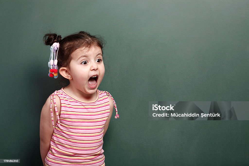 Felice bambina - Foto stock royalty-free di Bambine femmine