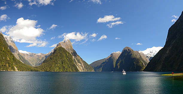 istock Milford sound with cruise boat 178486821