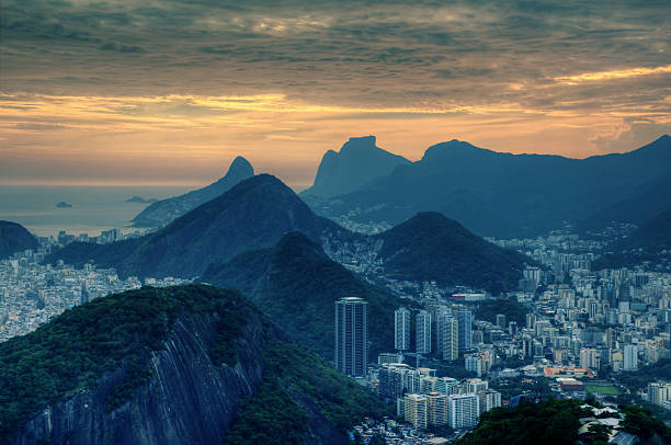 リオデジャネイロ州 - rio de janeiro guanabara bay residential structure urca ストックフォトと��画像