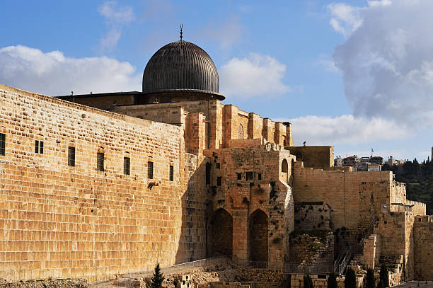 Al Aksa Mosque, Jerusalem Muslim Al Aksa Mosque on the Temple Mount in Jerusalem, Israel. Holy site of Islam. al aksa stock pictures, royalty-free photos & images