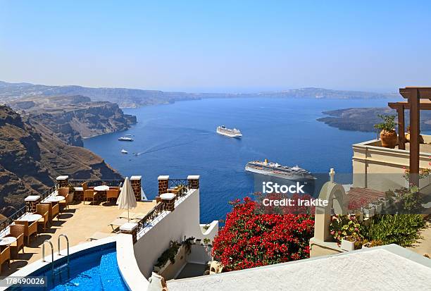 Caldera Di Santorini - Fotografie stock e altre immagini di Grecia - Stato - Grecia - Stato, Mar Mediterraneo, Patio