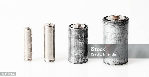 Le Batterie Vecchie - Fotografie stock e altre immagini di Alcalino - Alcalino, Argentato, Argento