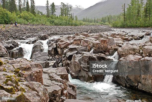 Cascada Seis Inyecciones En El Río Foto de stock y más banco de imágenes de Aire libre - Aire libre, Altiplanicie, Aventura