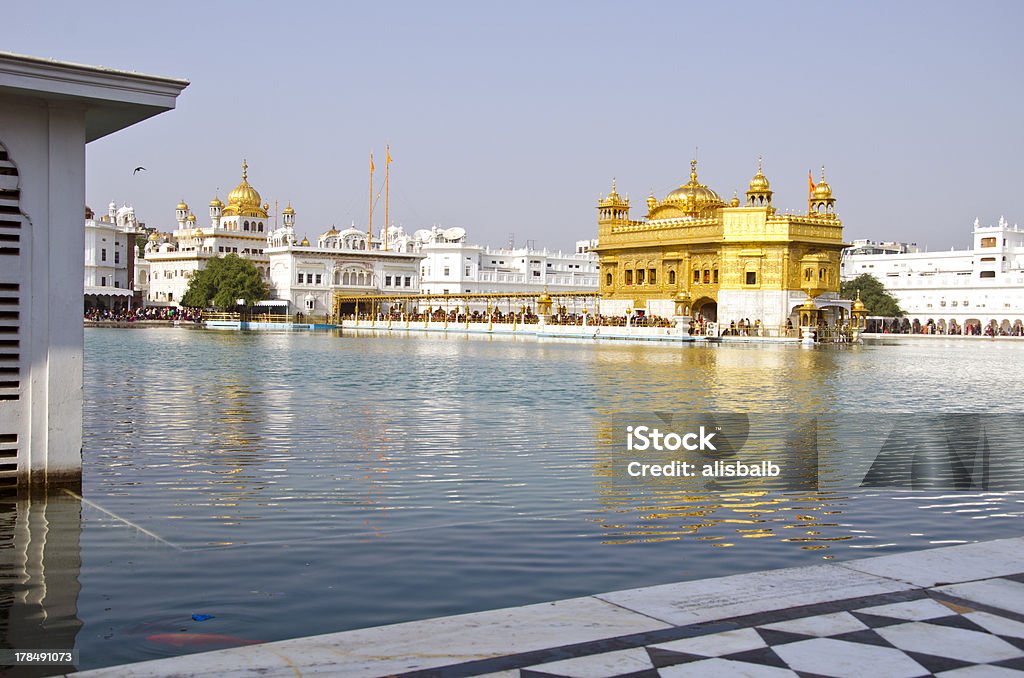 sikh Tempio d'oro di Amritsar, India - Foto stock royalty-free di Acqua