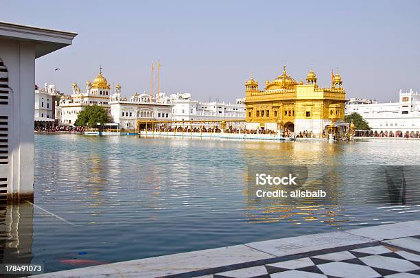 Sikh Tempio Doro Di Amritsar India - Fotografie stock e altre immagini di Acqua - Acqua, Ambientazione esterna, Amore