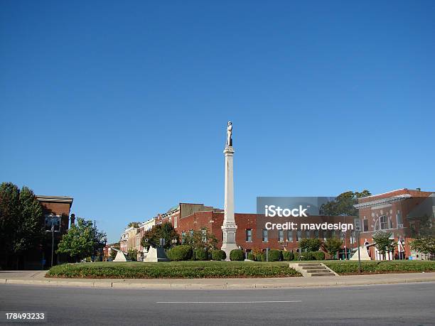 Franklin Tennessee Town Square Foto de stock y más banco de imágenes de Plaza - Plaza, Aire libre, Ciudad