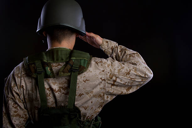 istock Marine in gear saluting 178493537