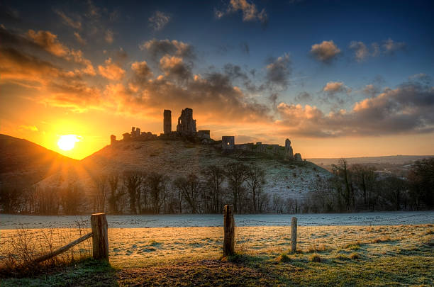 istock Beautiful sunrise over medieval castle ruins 178498134