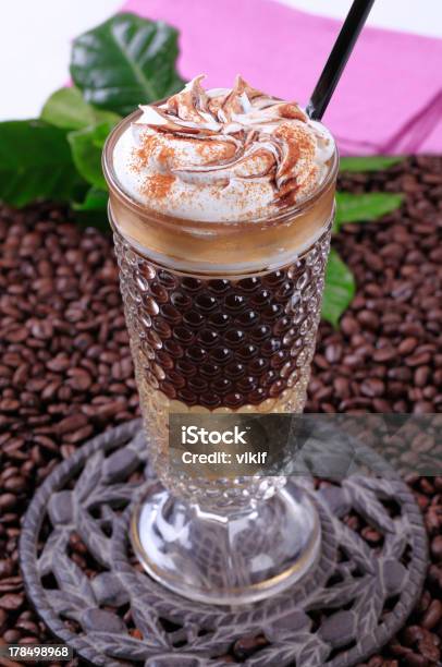 Licor De Café - Fotografias de stock e mais imagens de Café - Bebida - Café - Bebida, Gemada, Alto - Descrição Física