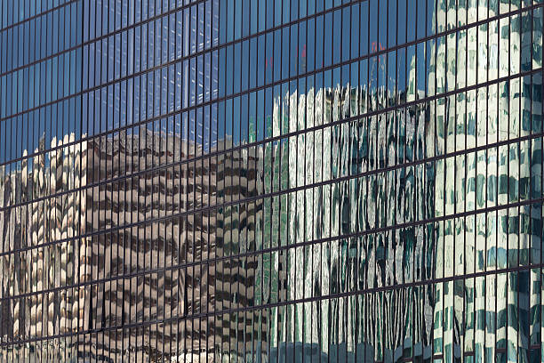 istock Reflect in La Defense, Paris 178500530