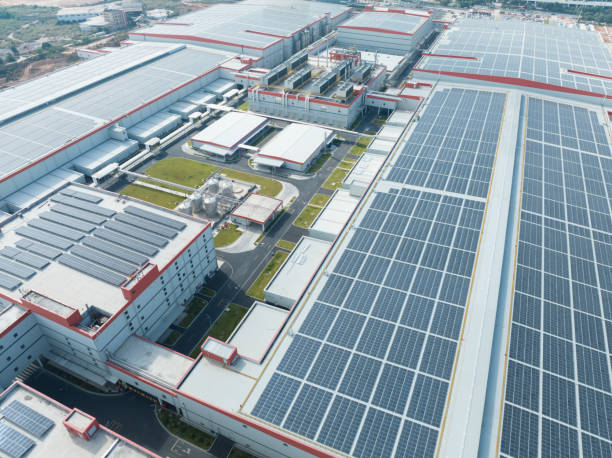 istock Modern factory rooftop solar power generation 1785007430