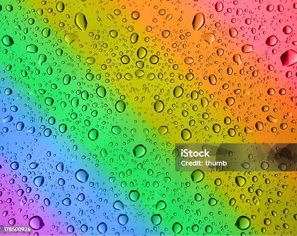 Regenbogen Wassertropfen Stockfoto und mehr Bilder von Abstrakt - Abstrakt, Bildhintergrund, Bunt - Farbton