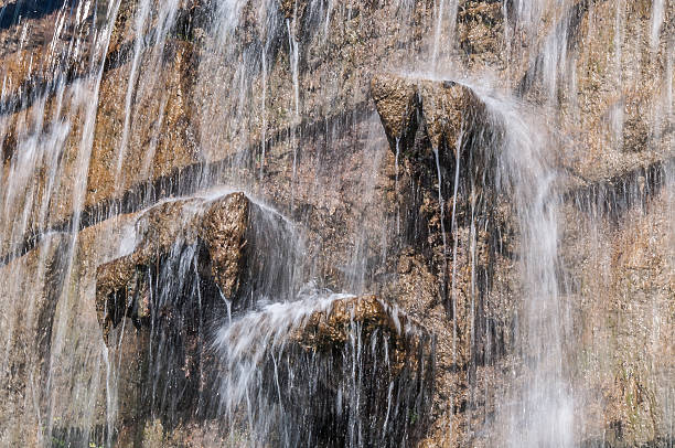 cascata - slow motion iceberg flowing water river imagens e fotografias de stock