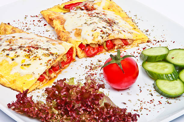 Omelettes con verduras - foto de stock