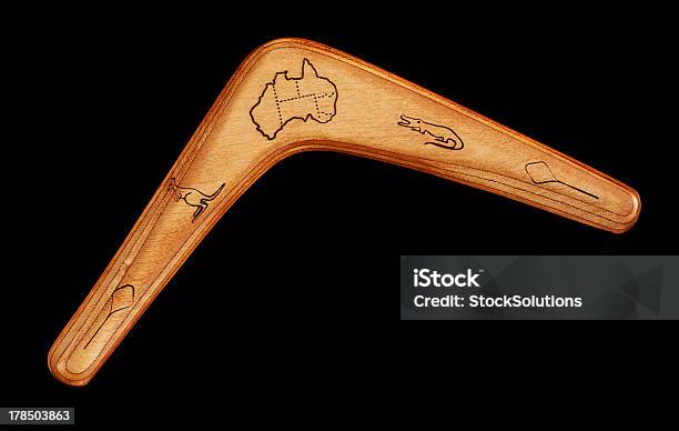 Aboriginal Boomerang Aislado Foto de stock y más banco de imágenes de Bumerán - Bumerán, Australia, Madera - Material