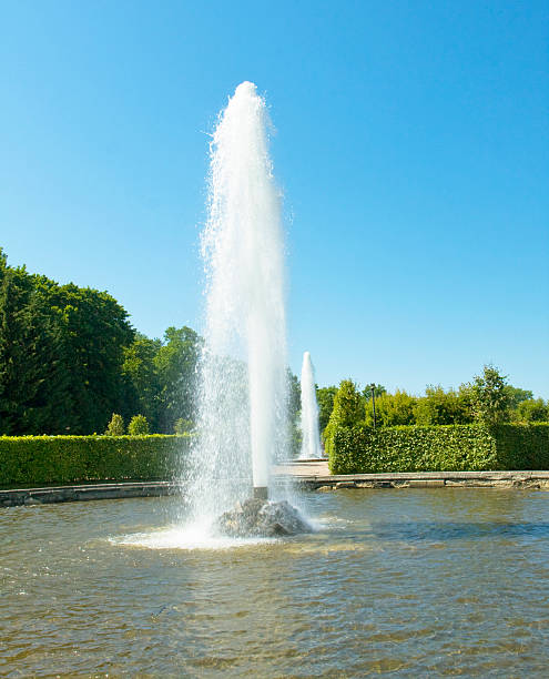istock Fountains in Peterhof 178504589