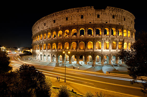 Le Colisée à nuit, Rome, Italie - Photo