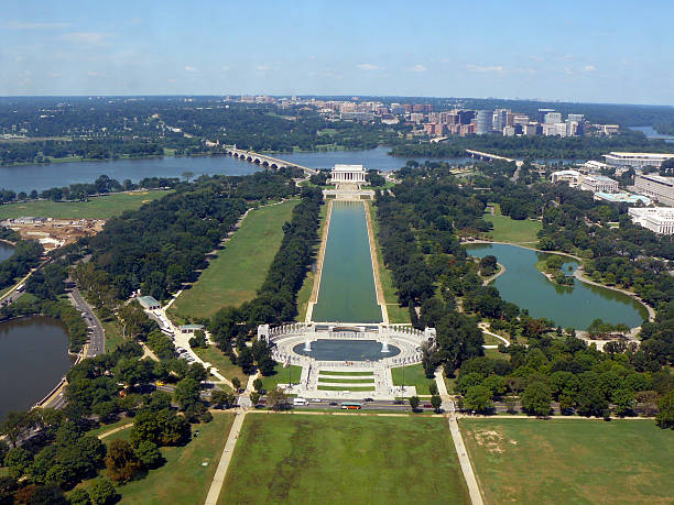 istock The Mall in Washington DC 178516348