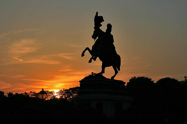 istock Silhouette of Emperor, Vienna 178517260
