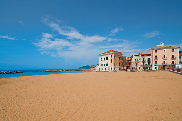 Playa Dorada de Santa maría di Castellabate - foto de stock