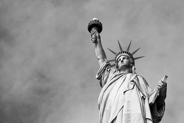 estátua da liberdade - ilha ellis - fotografias e filmes do acervo