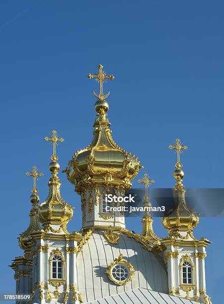 Foto de Cúpulas Douradas Da Igreja Russa e mais fotos de stock de Arquitetura - Arquitetura, Arte, Arte e Artesanato - Assunto